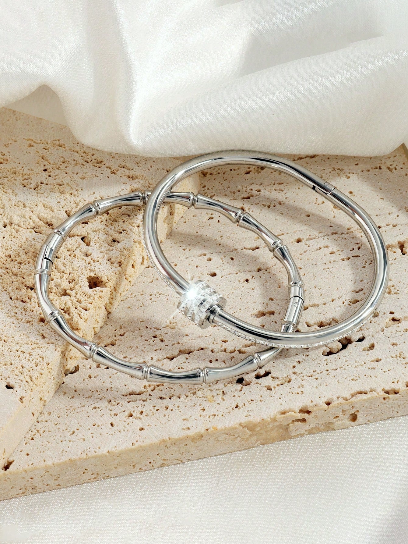 2 Pcs Stylish And Exquisite Stainless Steel Single Row Drill +Slubby Bangle Bracelet