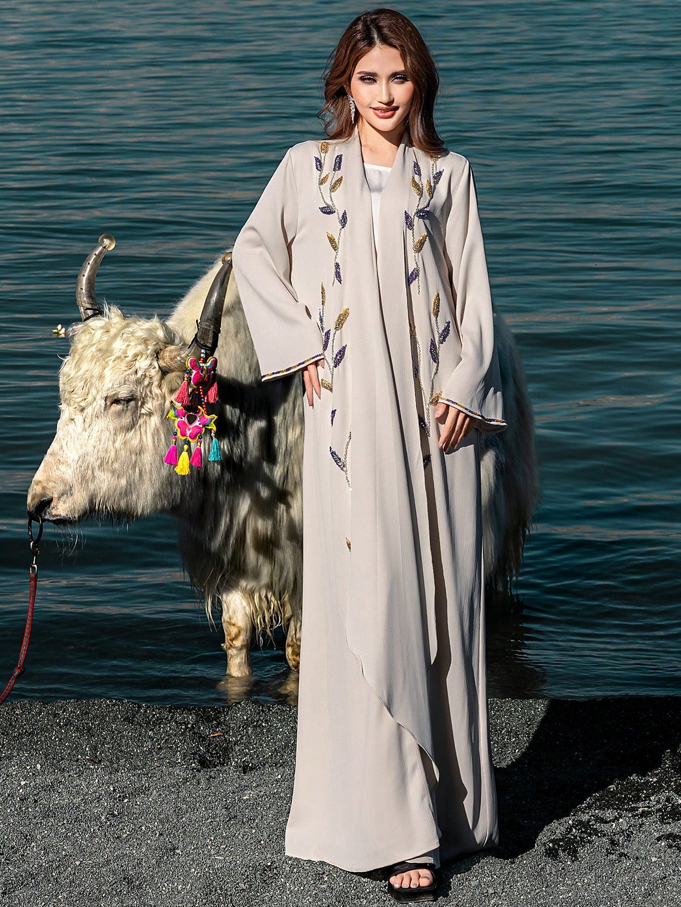 Handmade Embroidered Plant Pattern Long Sleeve Arabic Abaya