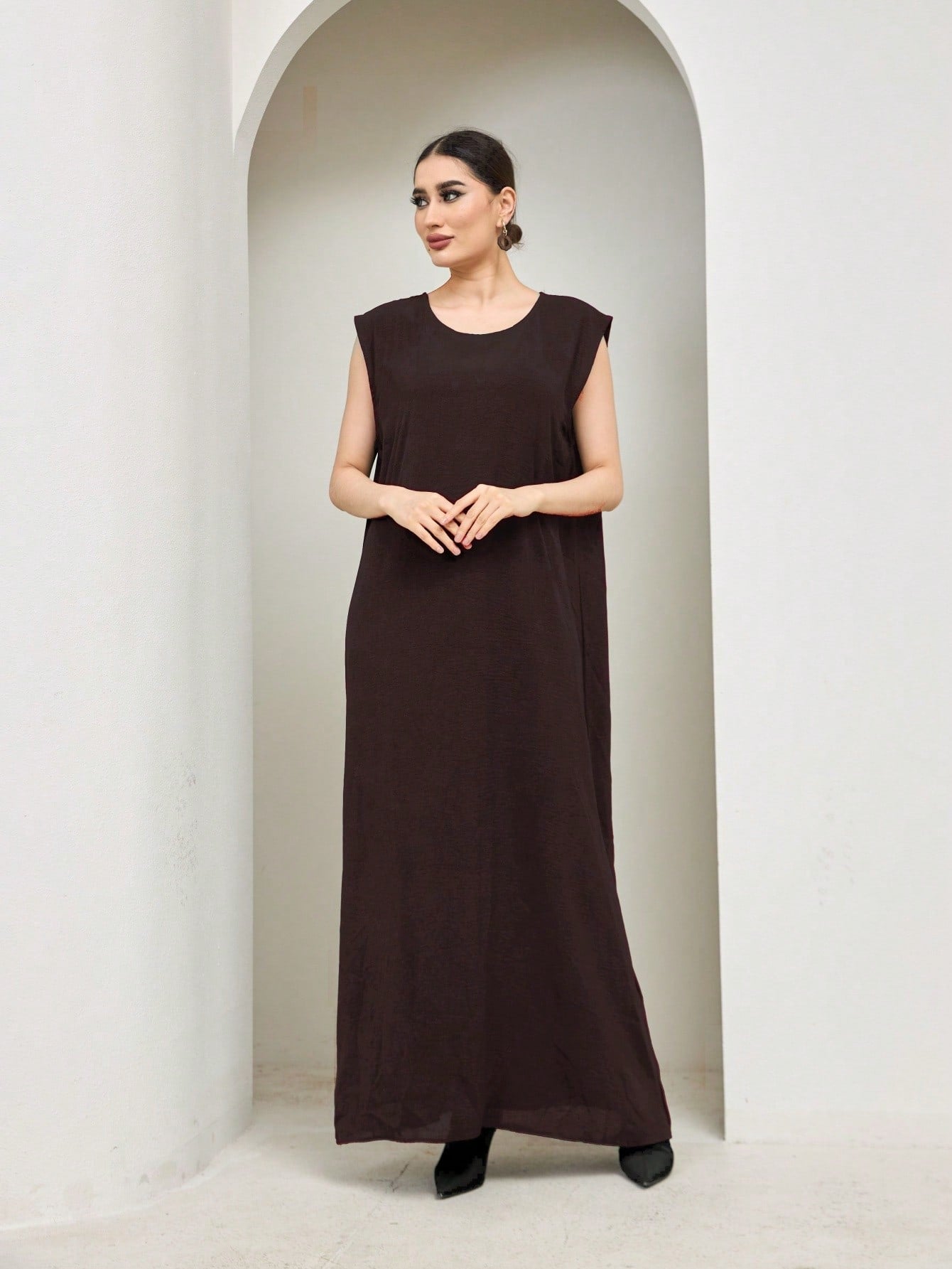 Abaya inner Made Of Breathable And Skin-Friendly Fabric