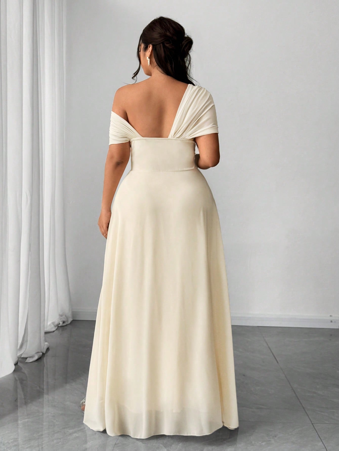 Plus Size Chiffon One Shoulder Slit Midi Dress