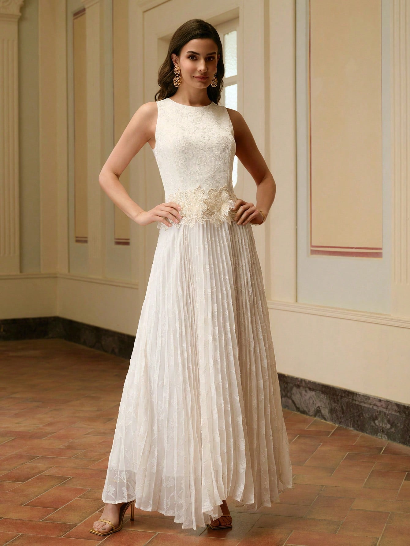 Jacquard Round Neck Sleeveless Applique Decor Pleated Hem Maxi Dress