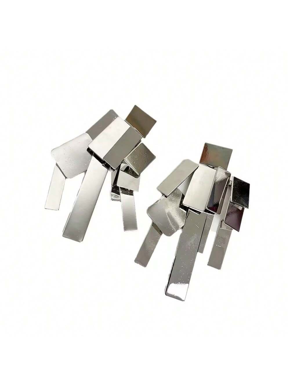 Exaggerated Geometric Square Pendant Earrings With Metallic Tassel