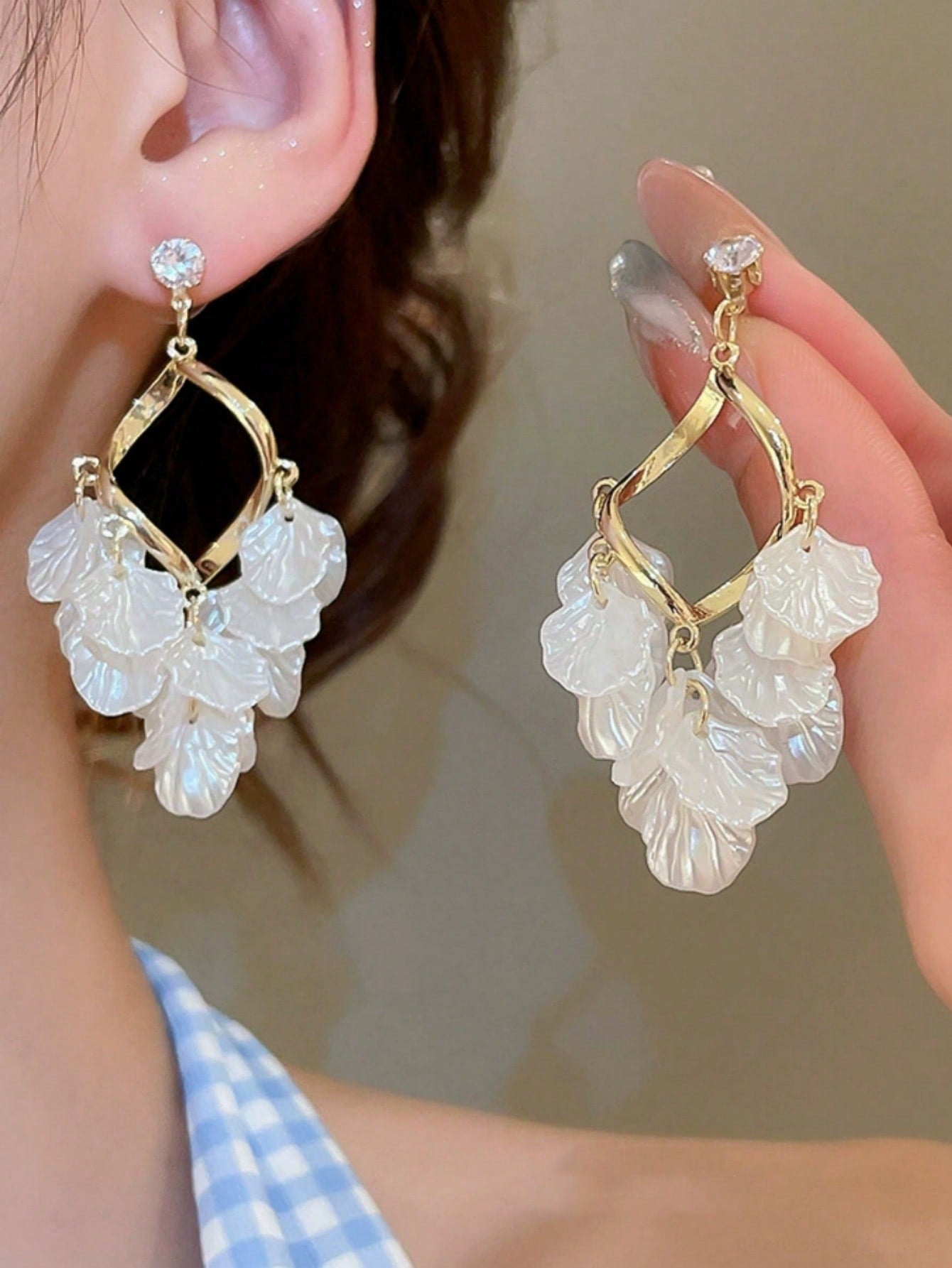 French Style White Petal Tassel Earrings