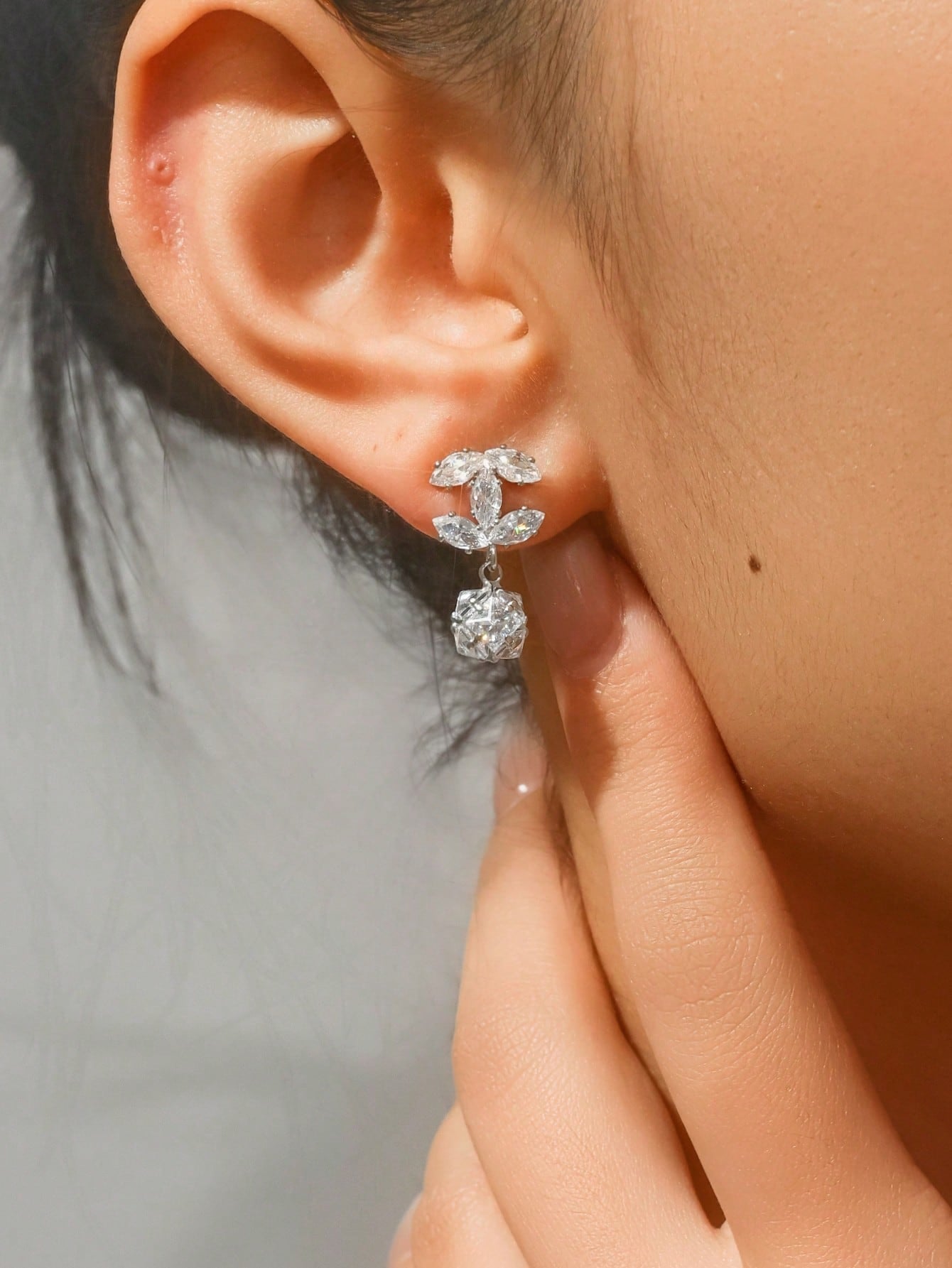 Micro-Inlaid Zirconia Earrings