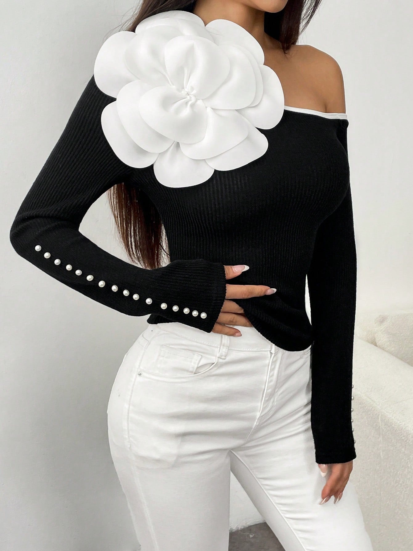 Asymmetric Pearl Decor Slim Fit Shoulder T-Shirt
