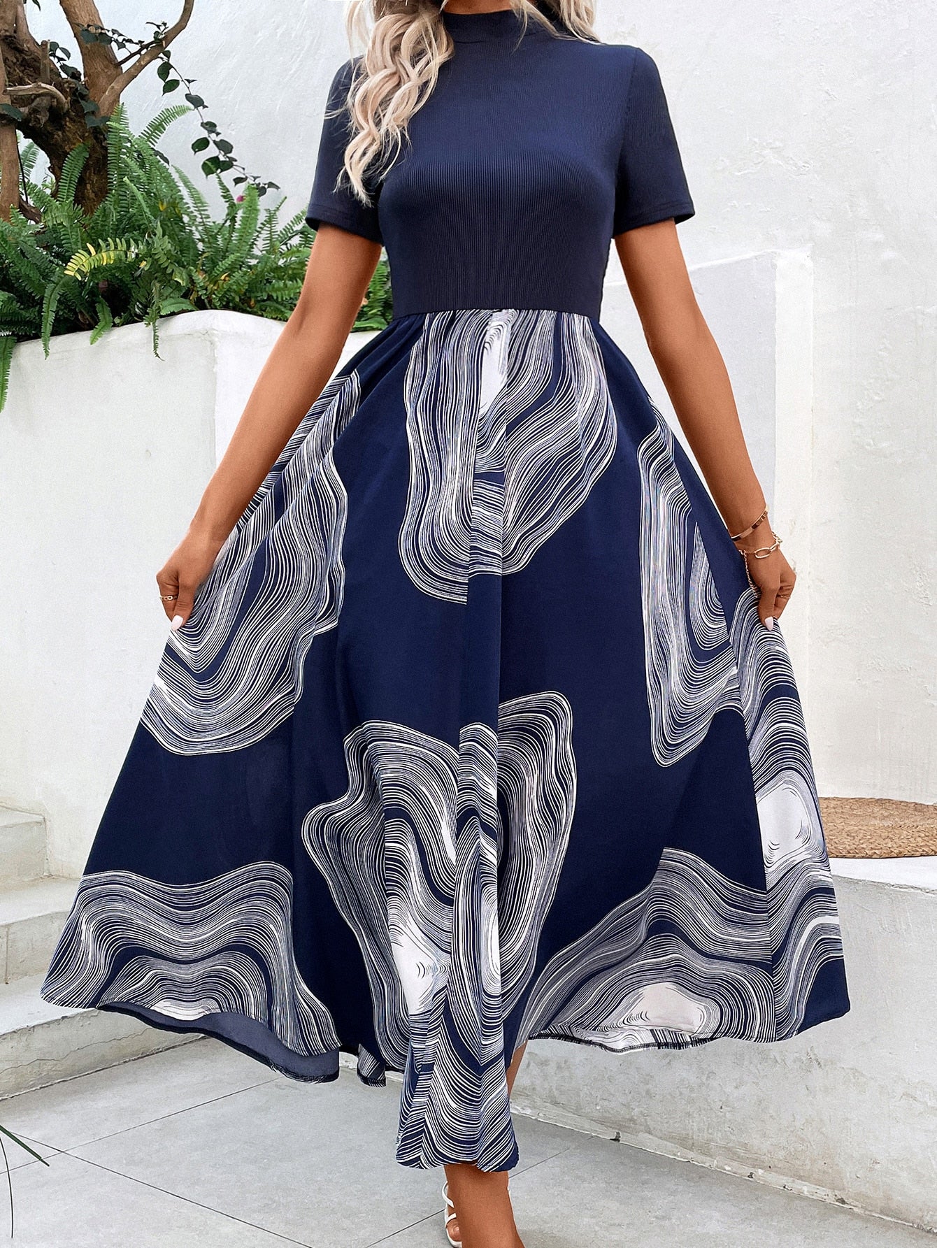 Graphic Print Mock Neck A-line Dress Without Belt