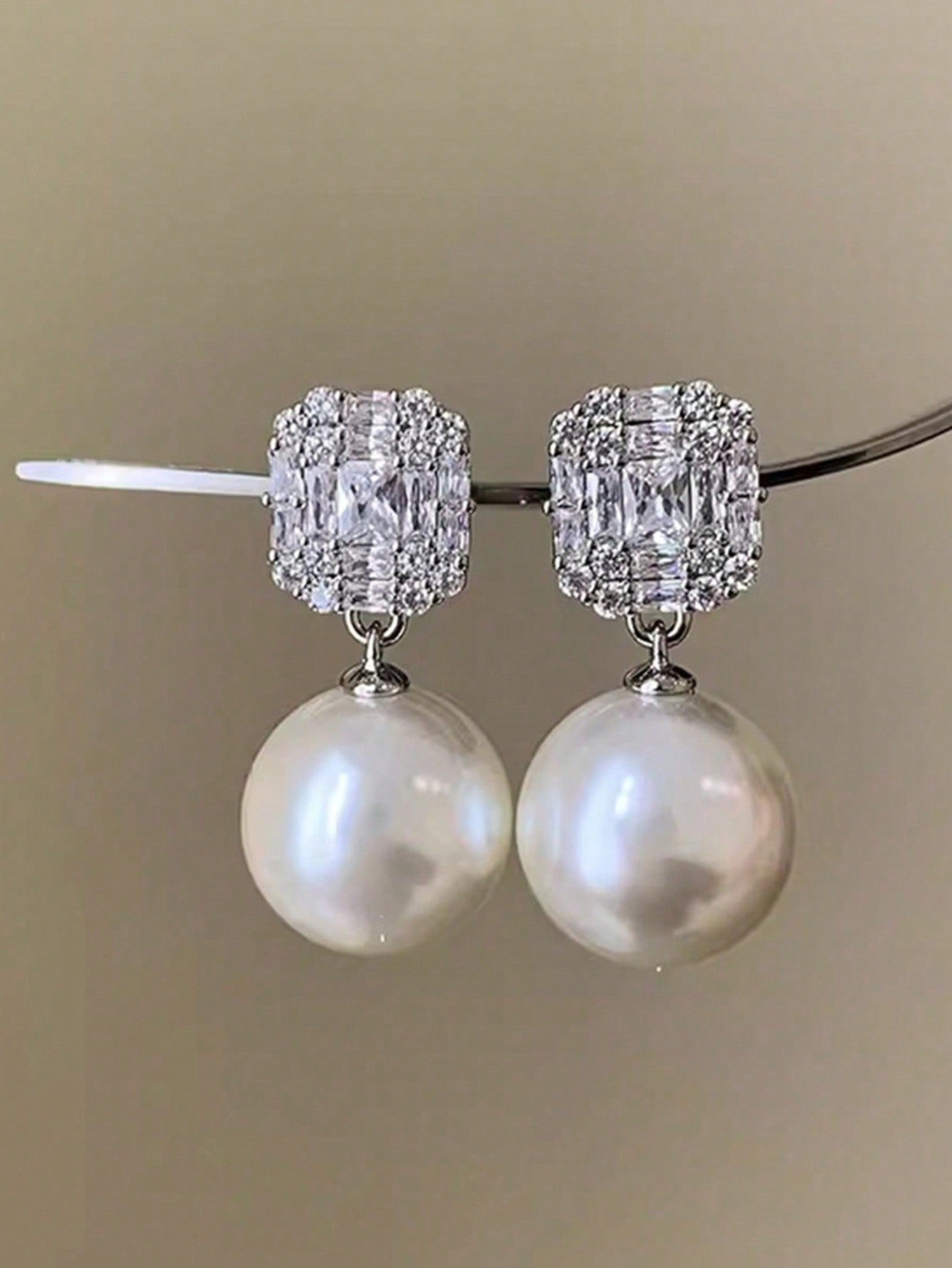 Silver Micro-Inlaid Zirconia Pearl Earrings