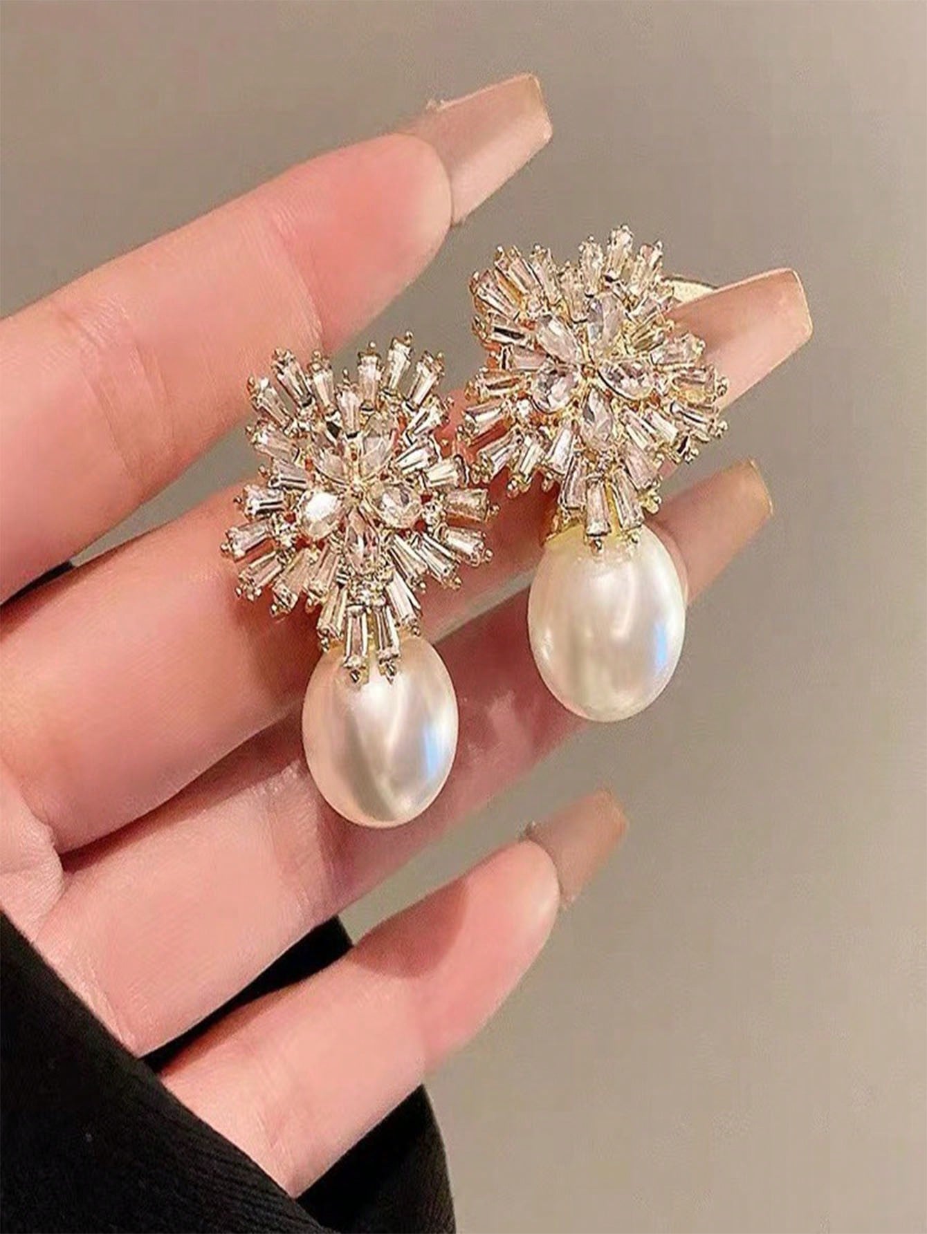 Gold Super Flash Light Luxury Diamond Flower Pearl Earrings