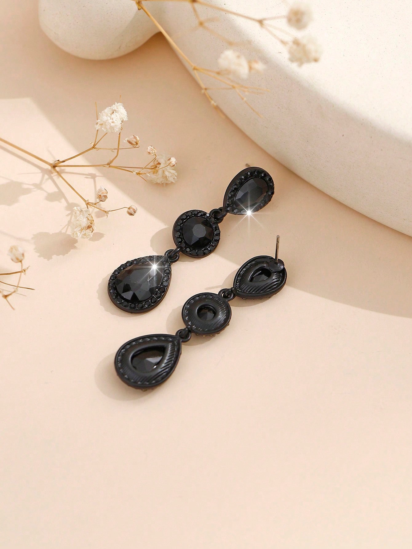 Inlaid Glass Rhinestone Alloy Earrings