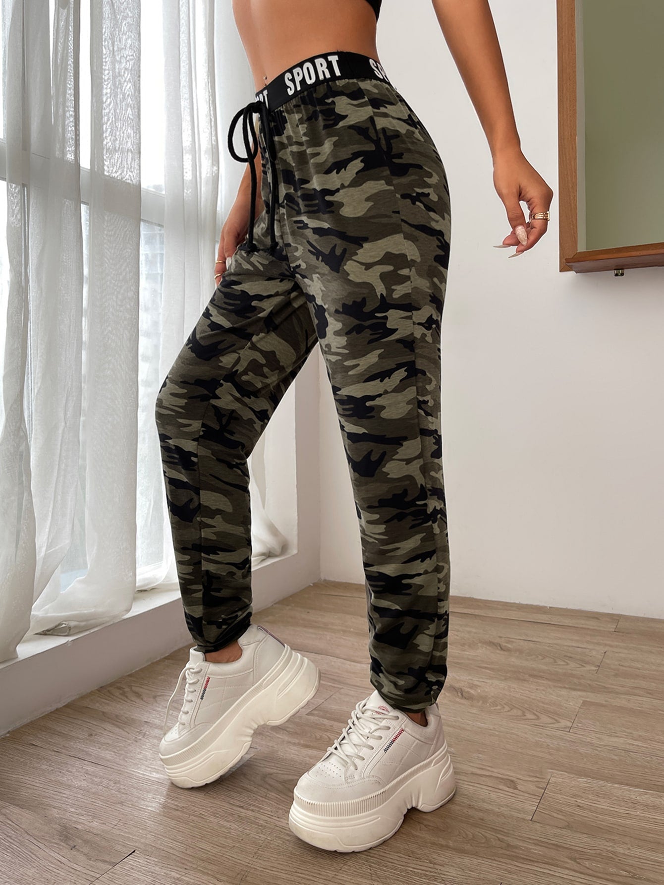 Camo Print Knot Front Letter Tape Sweatpants