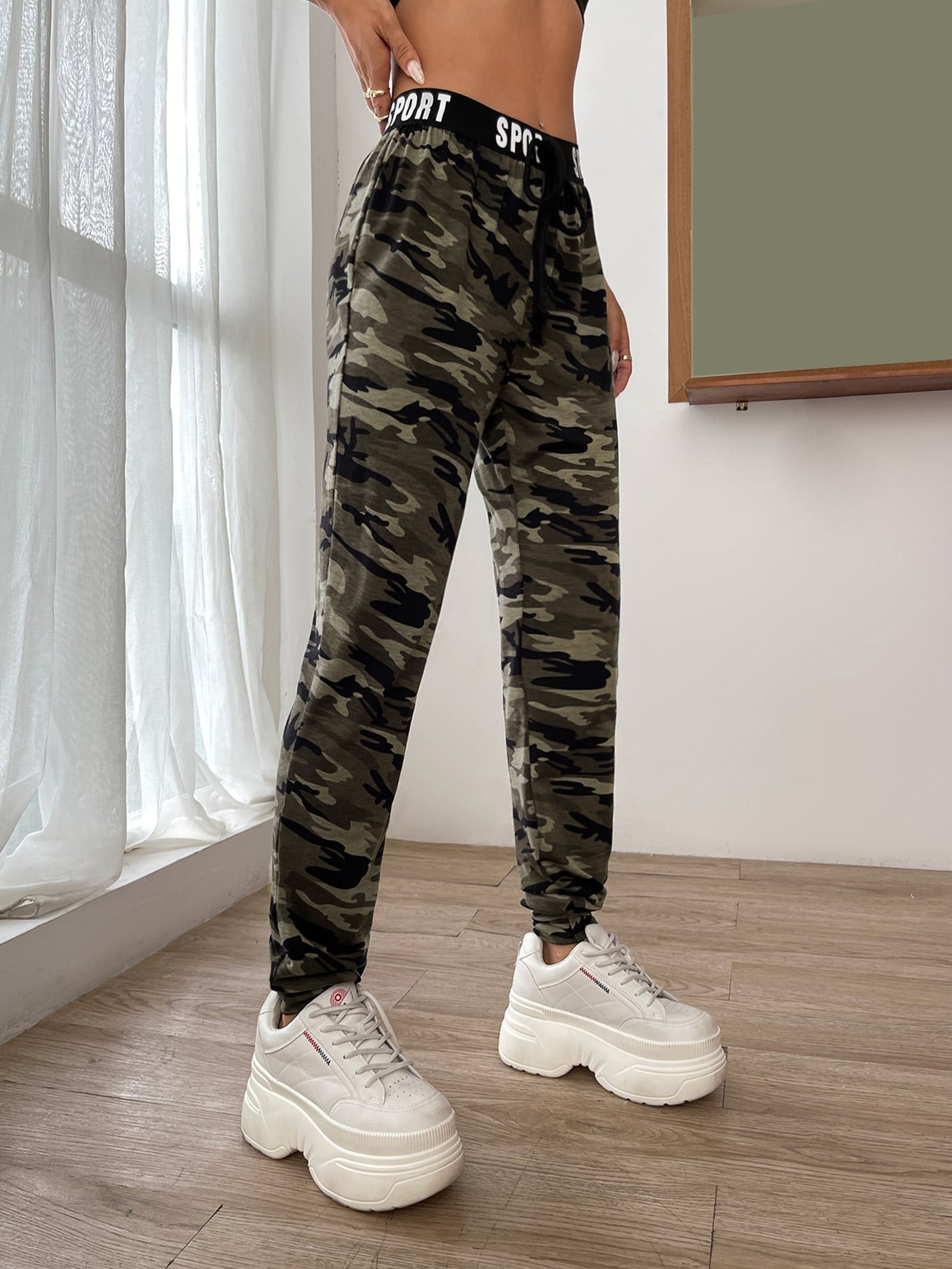 Camo Print Knot Front Letter Tape Sweatpants