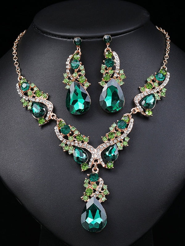 Jewelry Set With Green Gemstone Necklace & Earrings